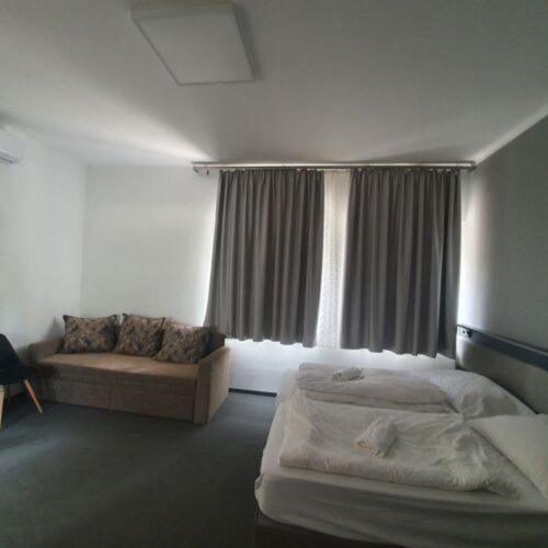 No Stress Panzio-Pizzeria-Sporttabor Bed & Breakfast Harkany Exterior photo